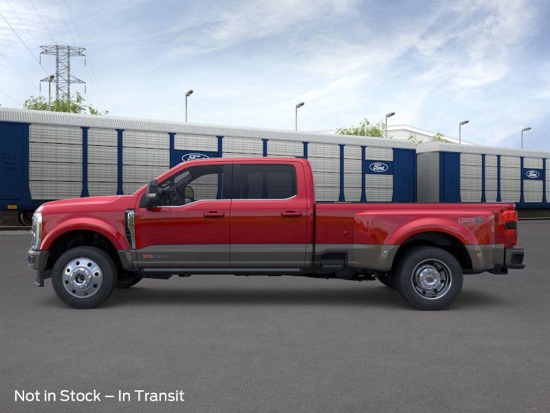 2026 Ford F-450 photo 3