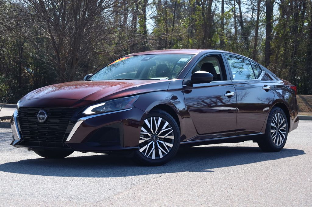2024 Nissan Altima SV