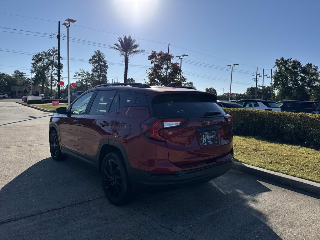 2023 Gmc Terrain SLE photo 4