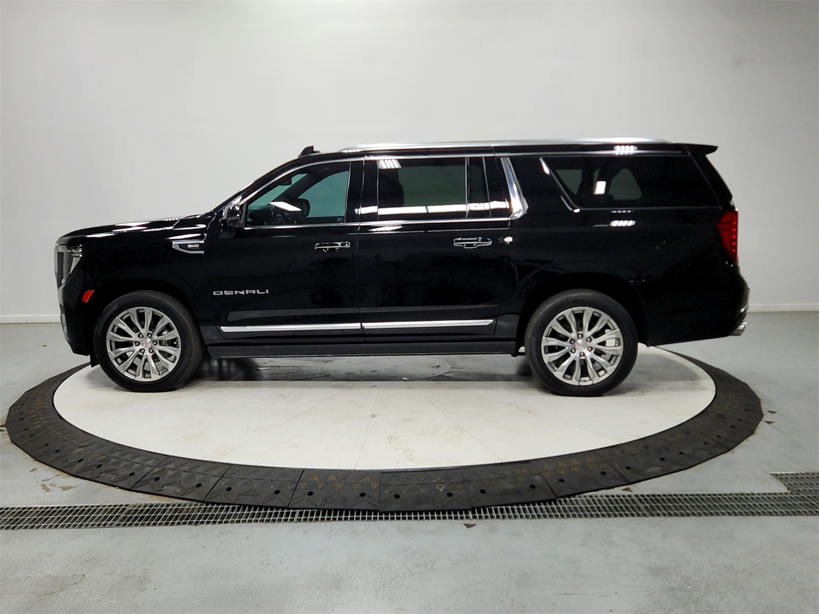 2022 Gmc Yukon XL Denali photo 4