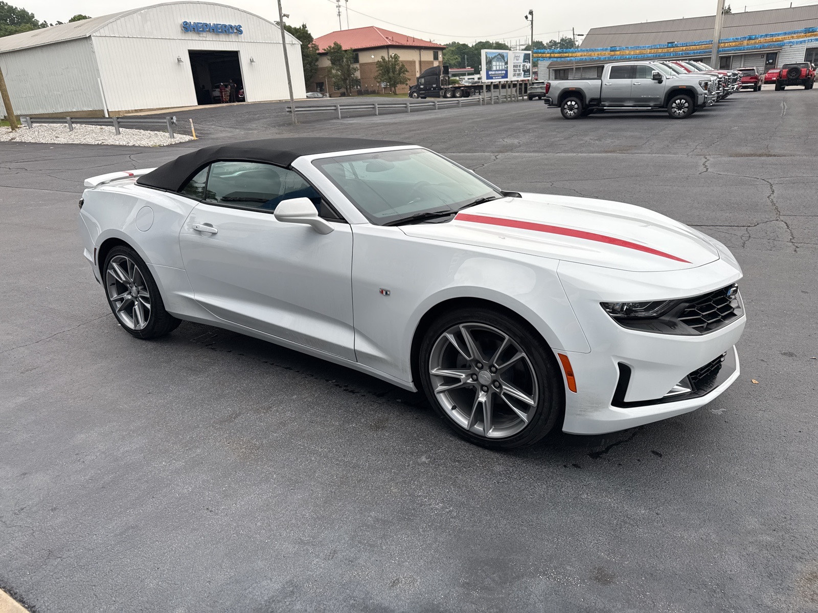 2024 Chevrolet Camaro 1LT photo 13