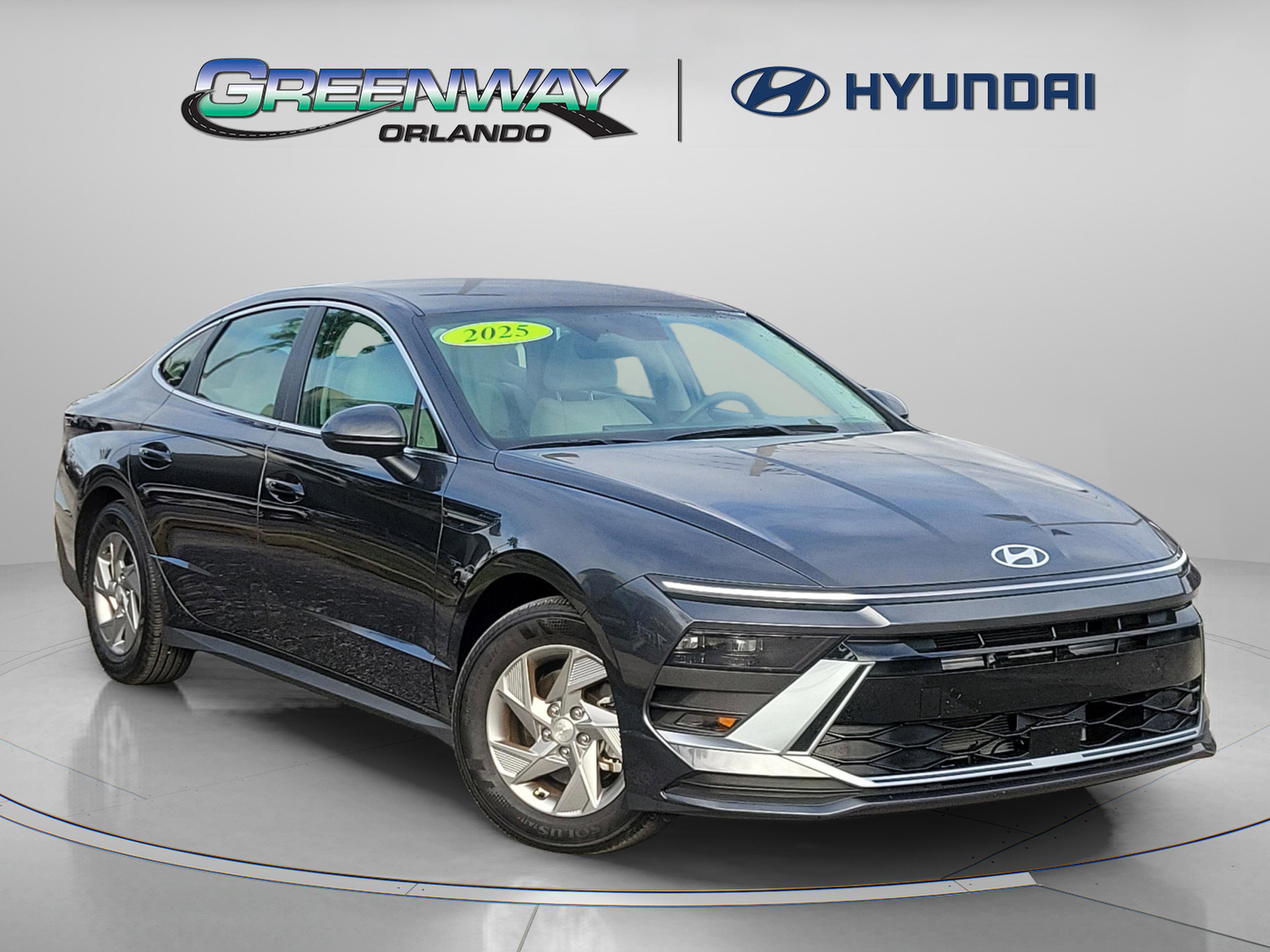 2025 Hyundai Sonata SE's photo