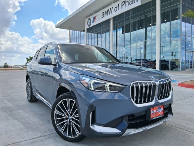 2026 BMW X1 28i's photo