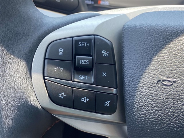 2025 Ford Explorer photo 16