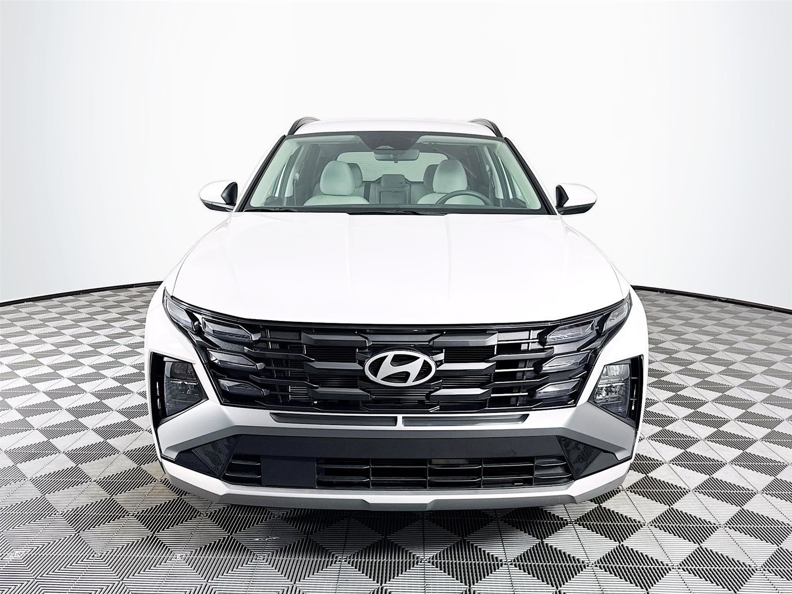 2025 Hyundai Tucson SEL photo 2