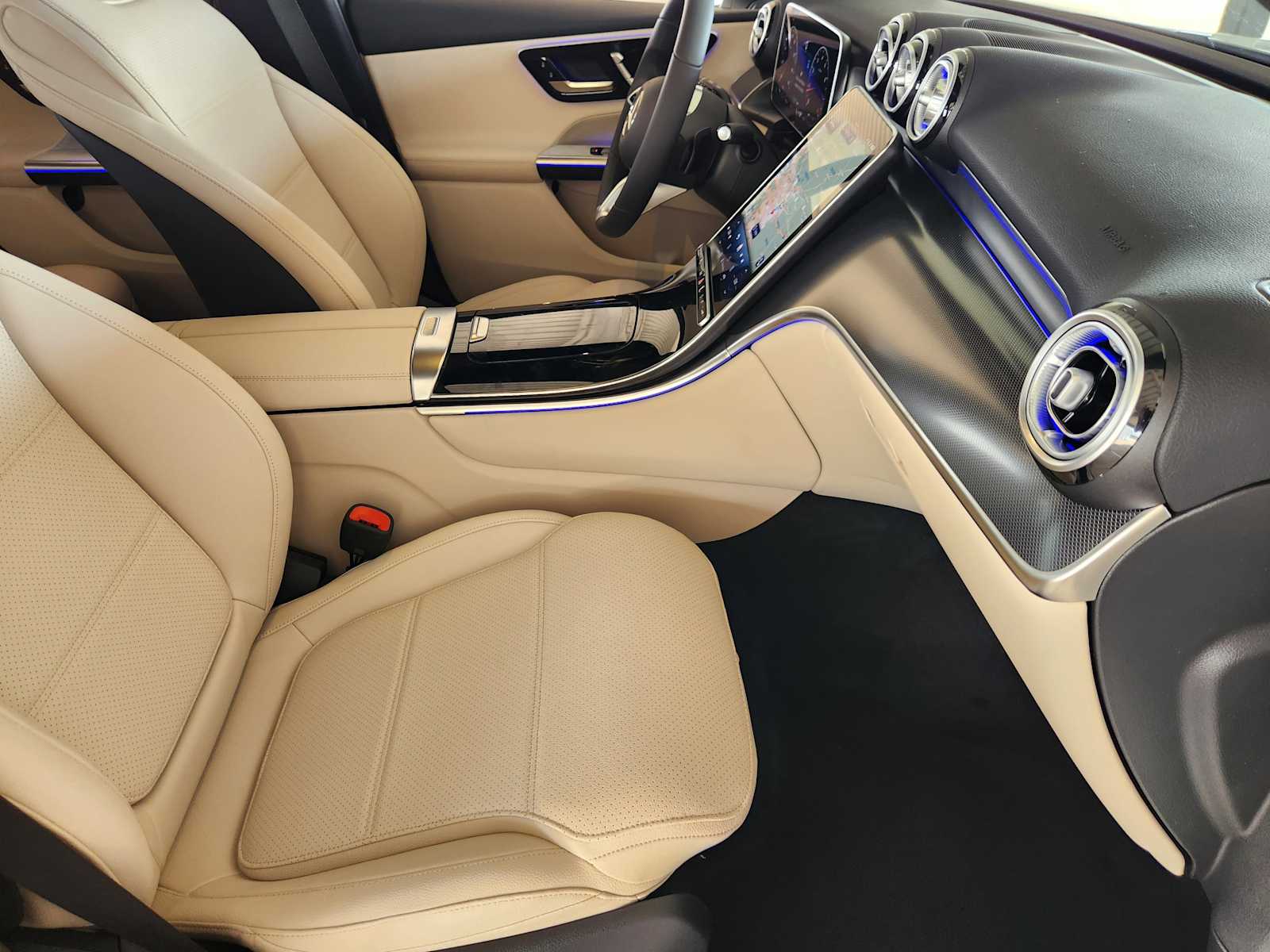2026 Mercedes Benz GLC 300 photo 6