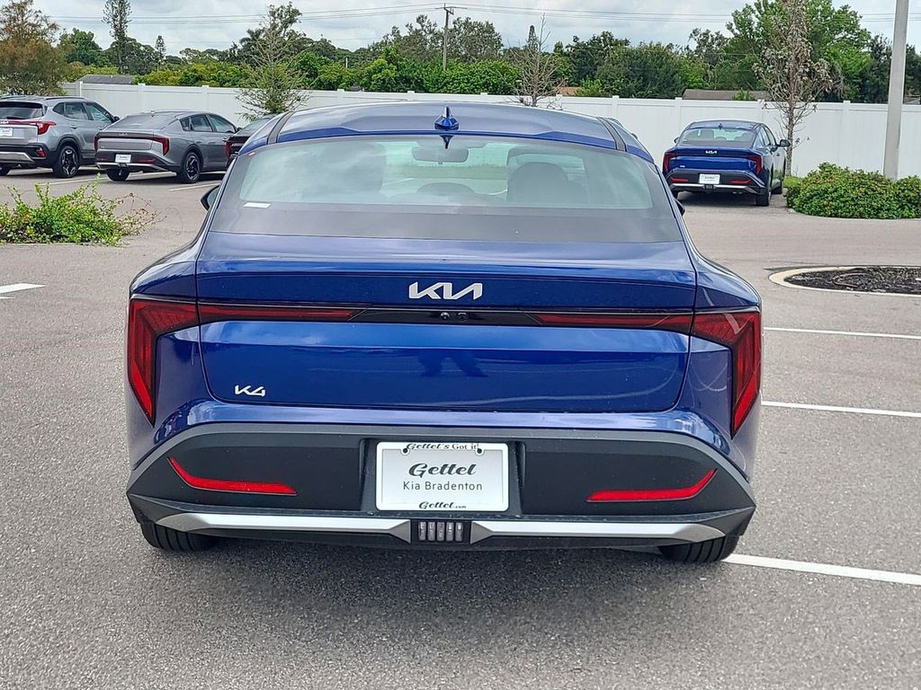 2025 Kia K4 LXS photo 6
