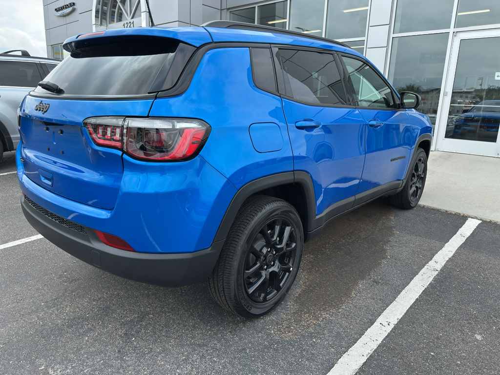 2025 Jeep Compass Latitude photo 5