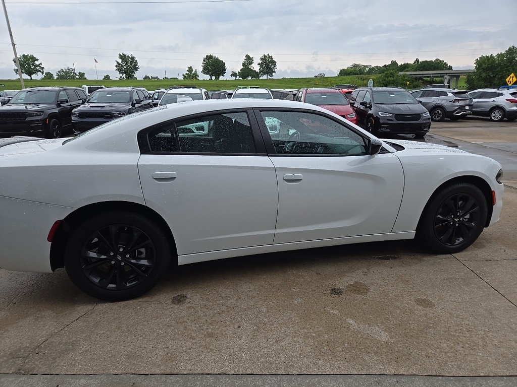 2022 Dodge Charger SXT photo 12