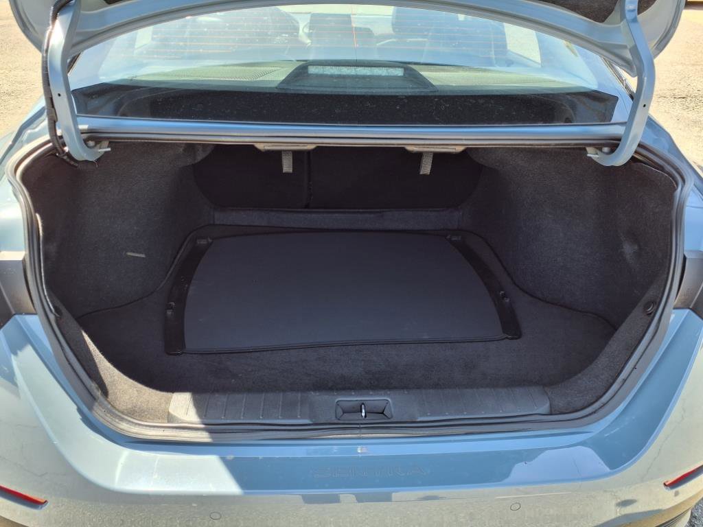 2024 Nissan Sentra SR photo 16
