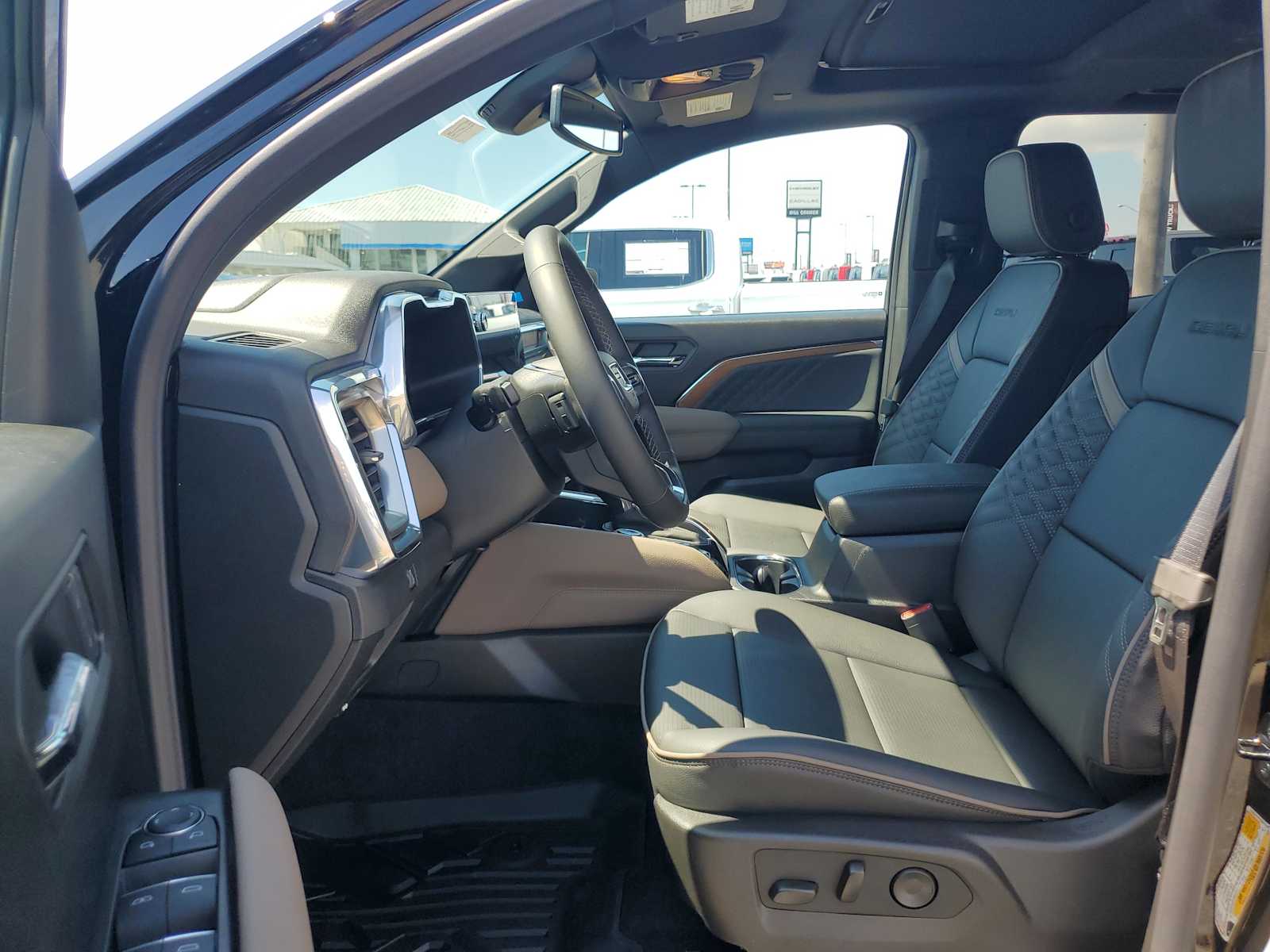 2026 Gmc Canyon Denali photo 12