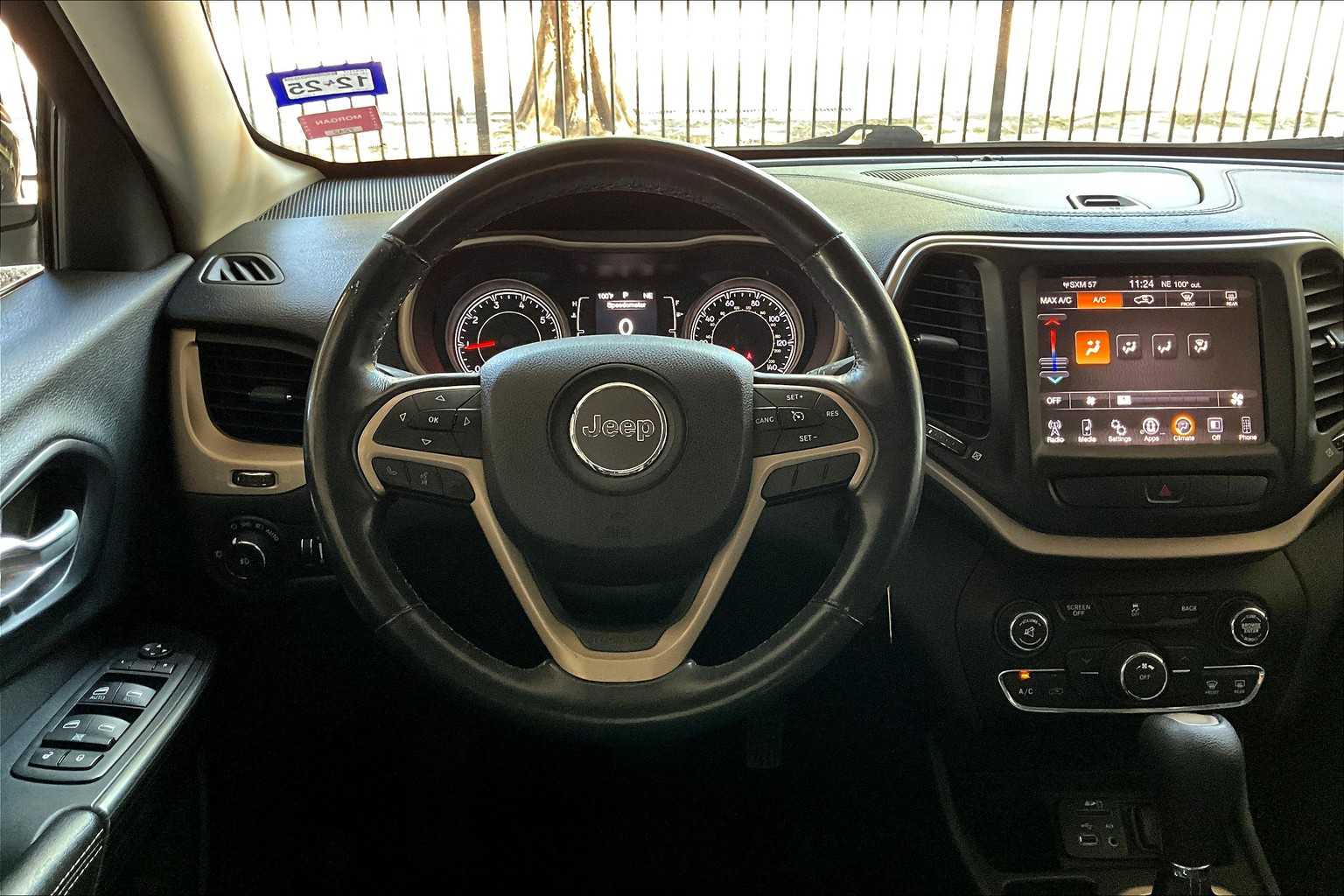 2015 Jeep Cherokee Latitude photo 4