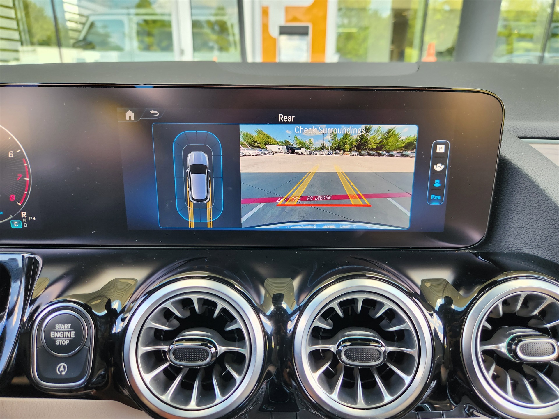 2025 Mercedes Benz GLA 250 photo 18