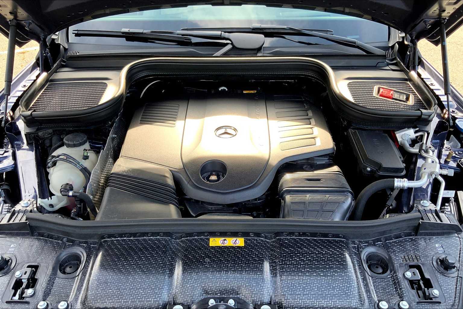 2025 Mercedes Benz GLS 450 4MATIC photo 30