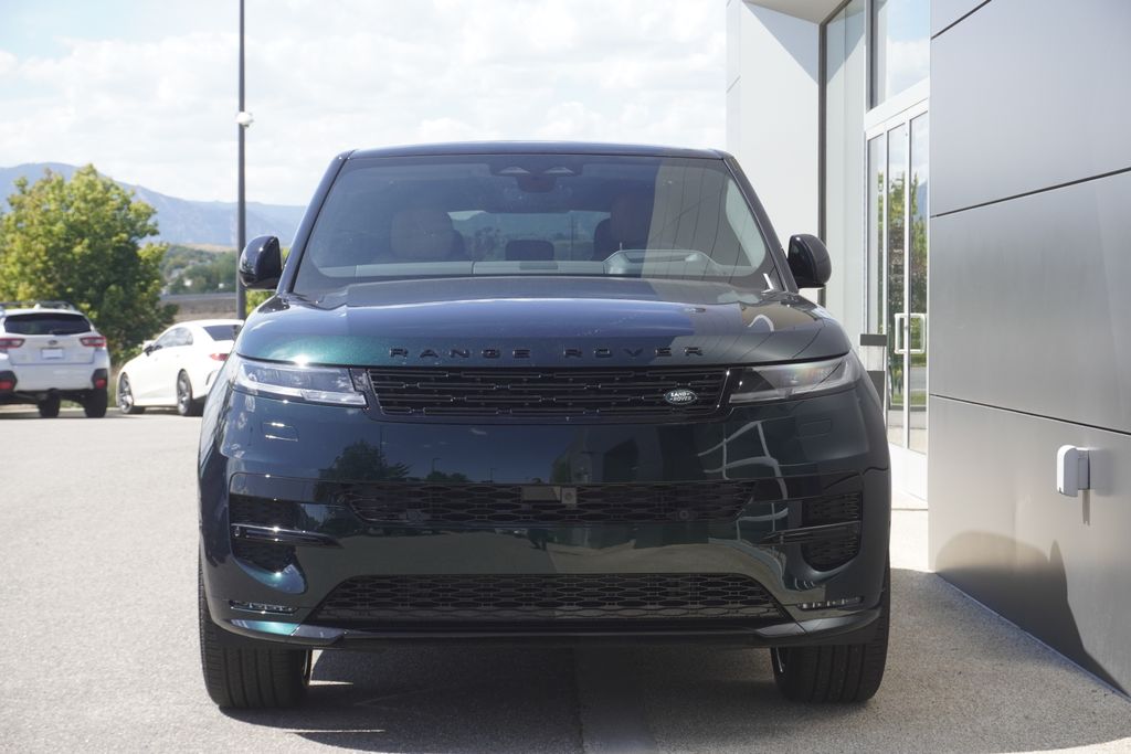 2025 Land Rover Range Rover Sport SE photo 3