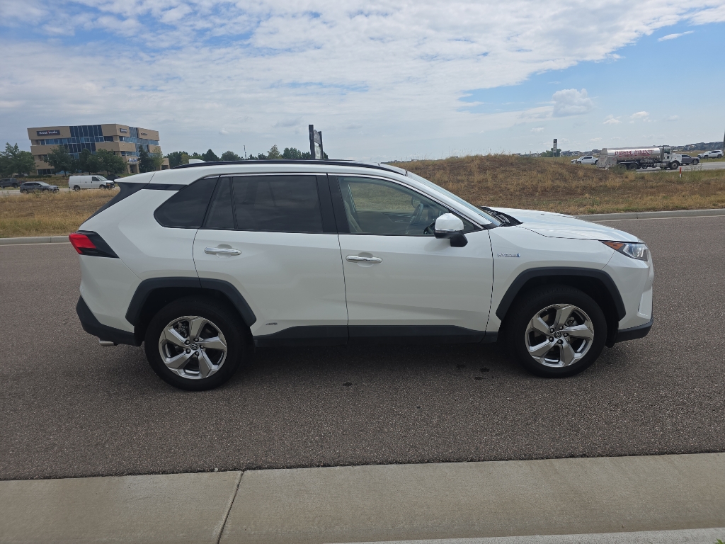 2019 Toyota RAV4 Hybrid Limited photo 6