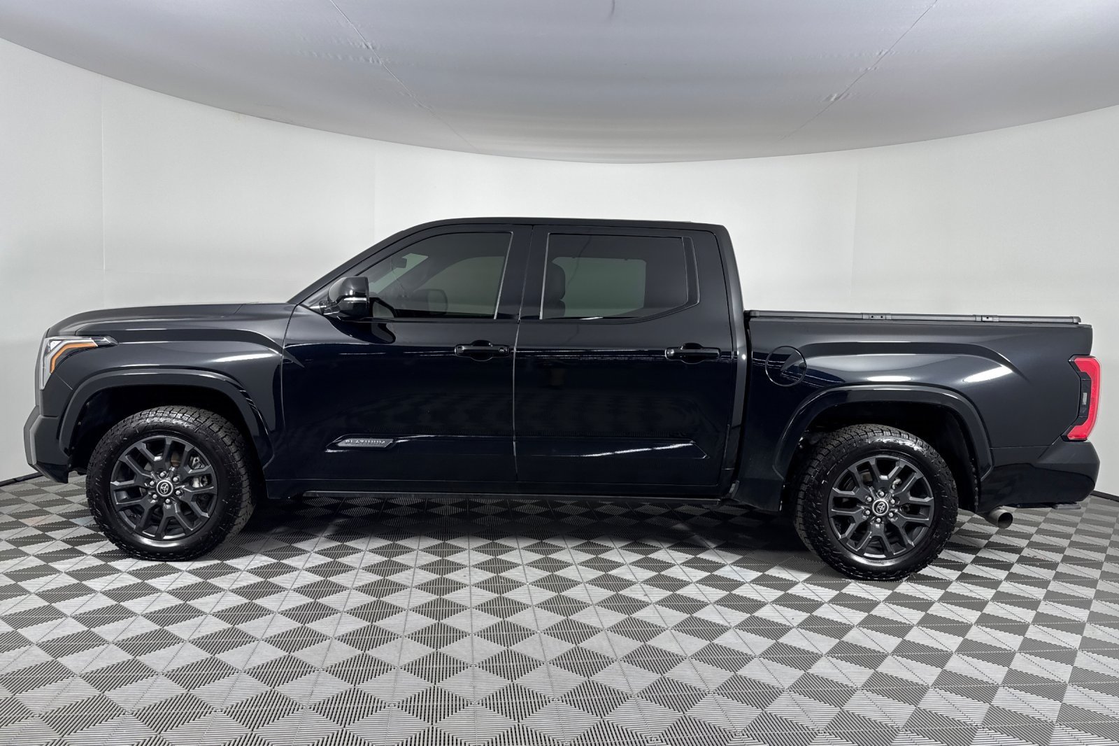 2022 Toyota Tundra Platinum photo 7