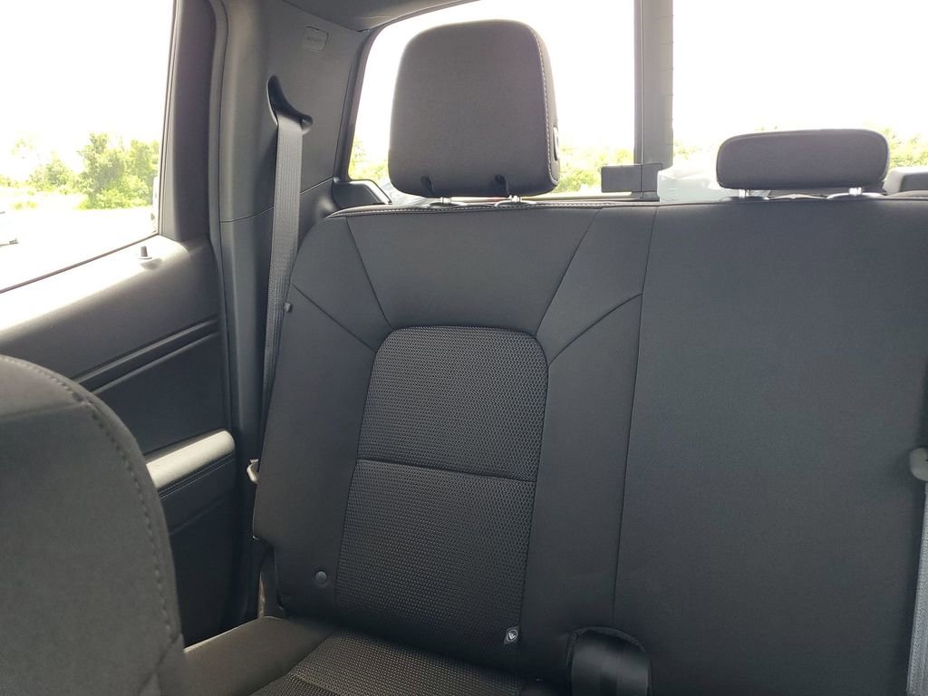 2025 Chevrolet Colorado Work Truck LT photo 12