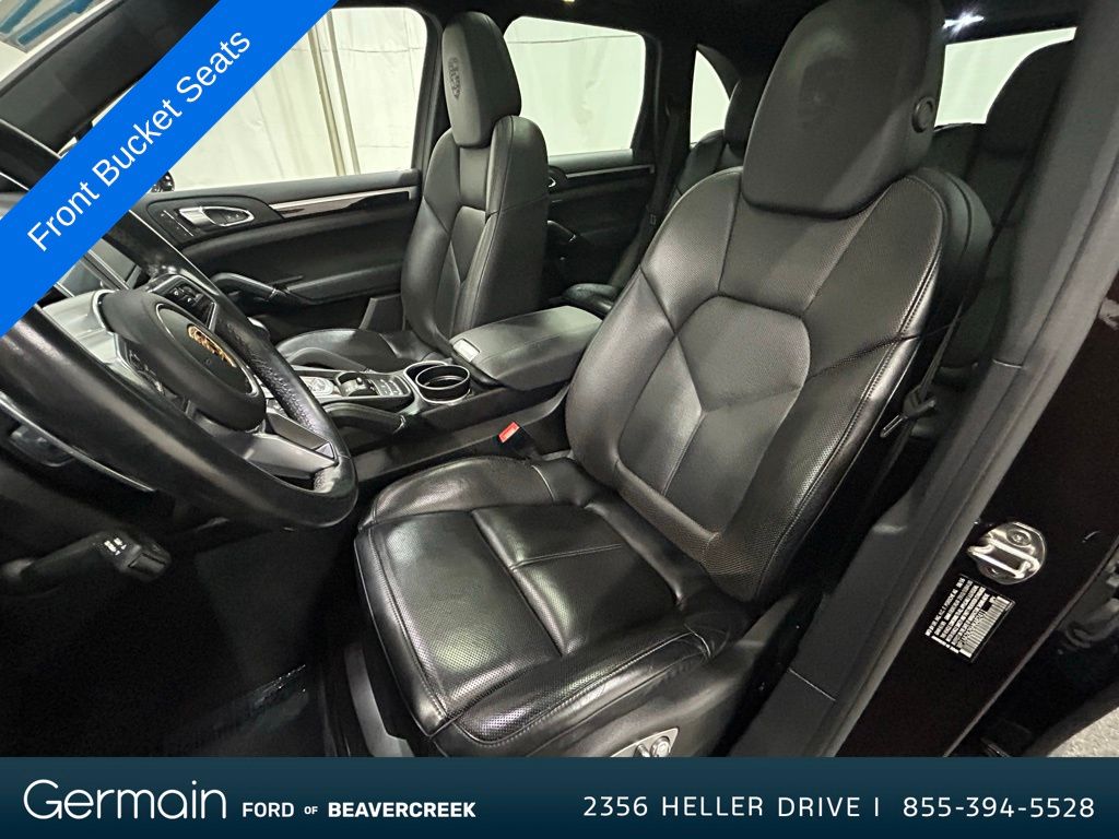 2017 Porsche Cayenne Base photo 12