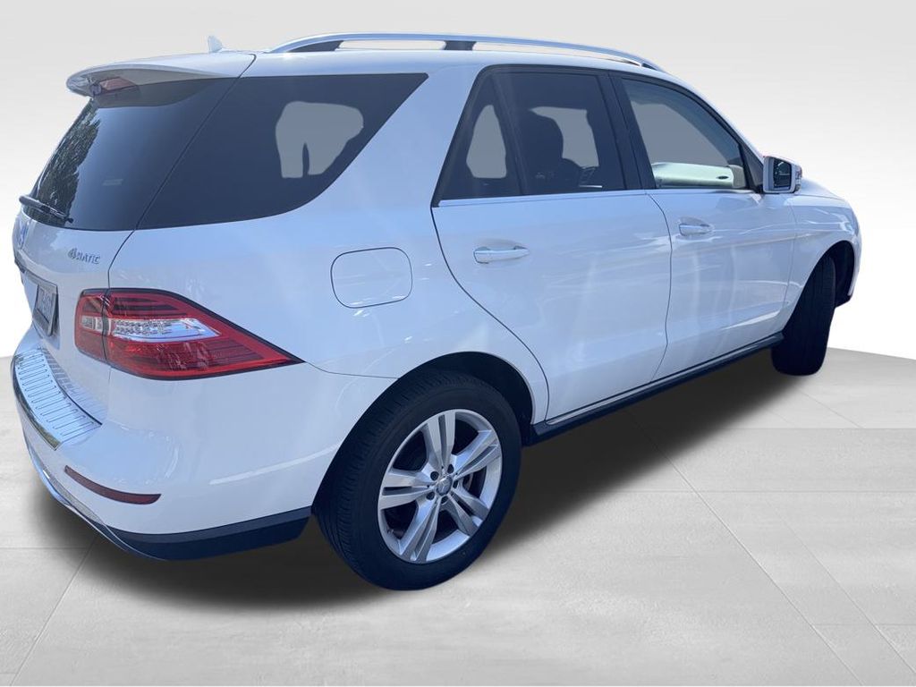 2014 Mercedes Benz ML 350 4MATIC photo 9