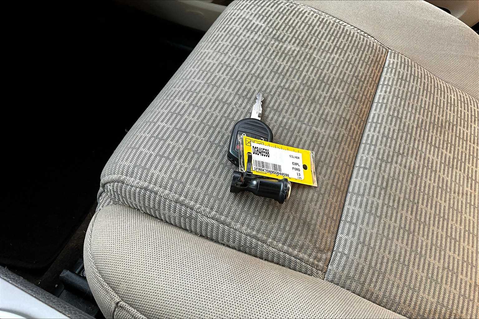2013 Ford Explorer XLT photo 12