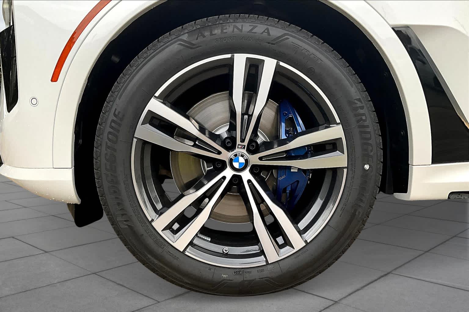 2025 Bmw X7 M60i photo 5