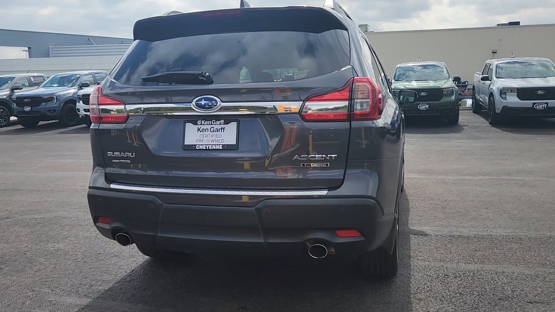 2022 Subaru Ascent Touring photo 2