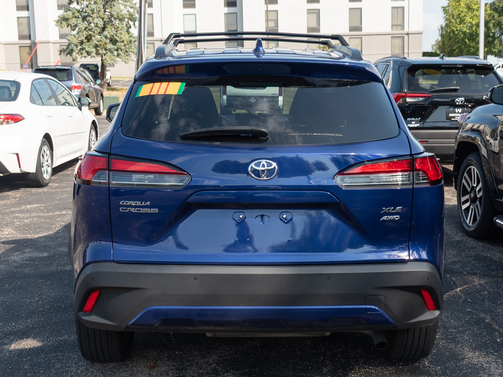 2022 Toyota Corolla Cross XLE photo 5