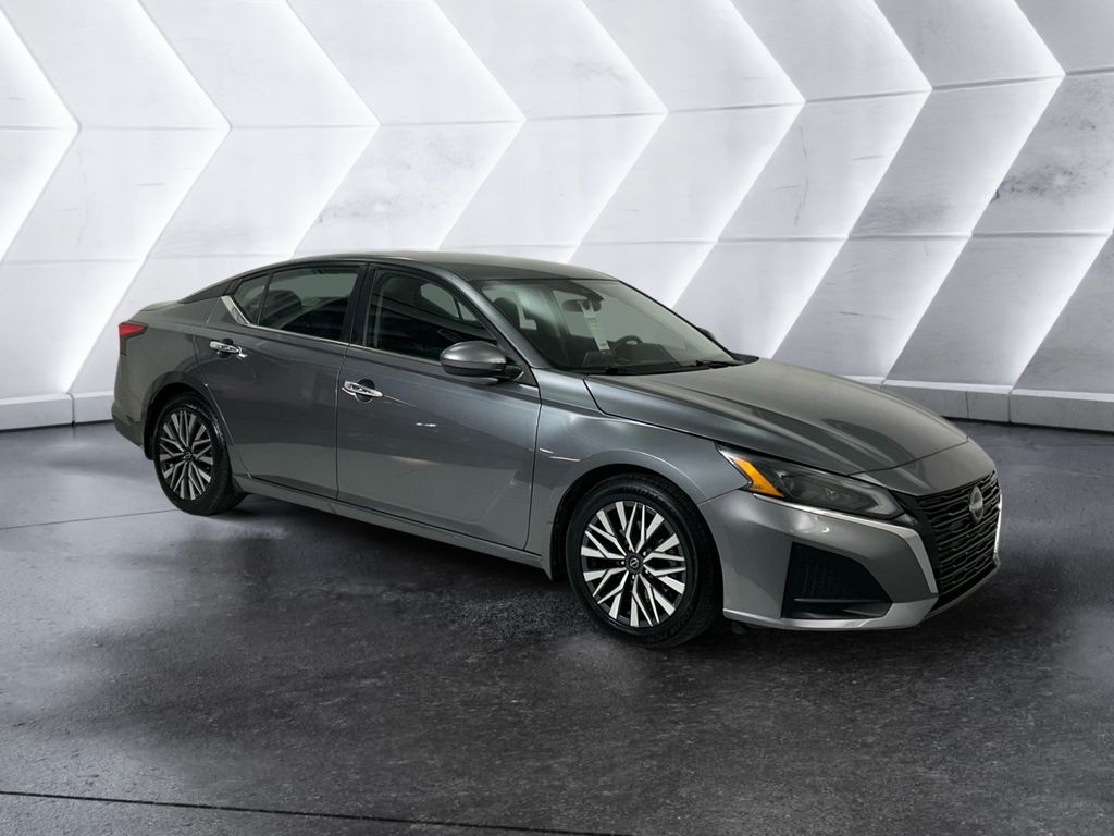 2023 Nissan Altima SV