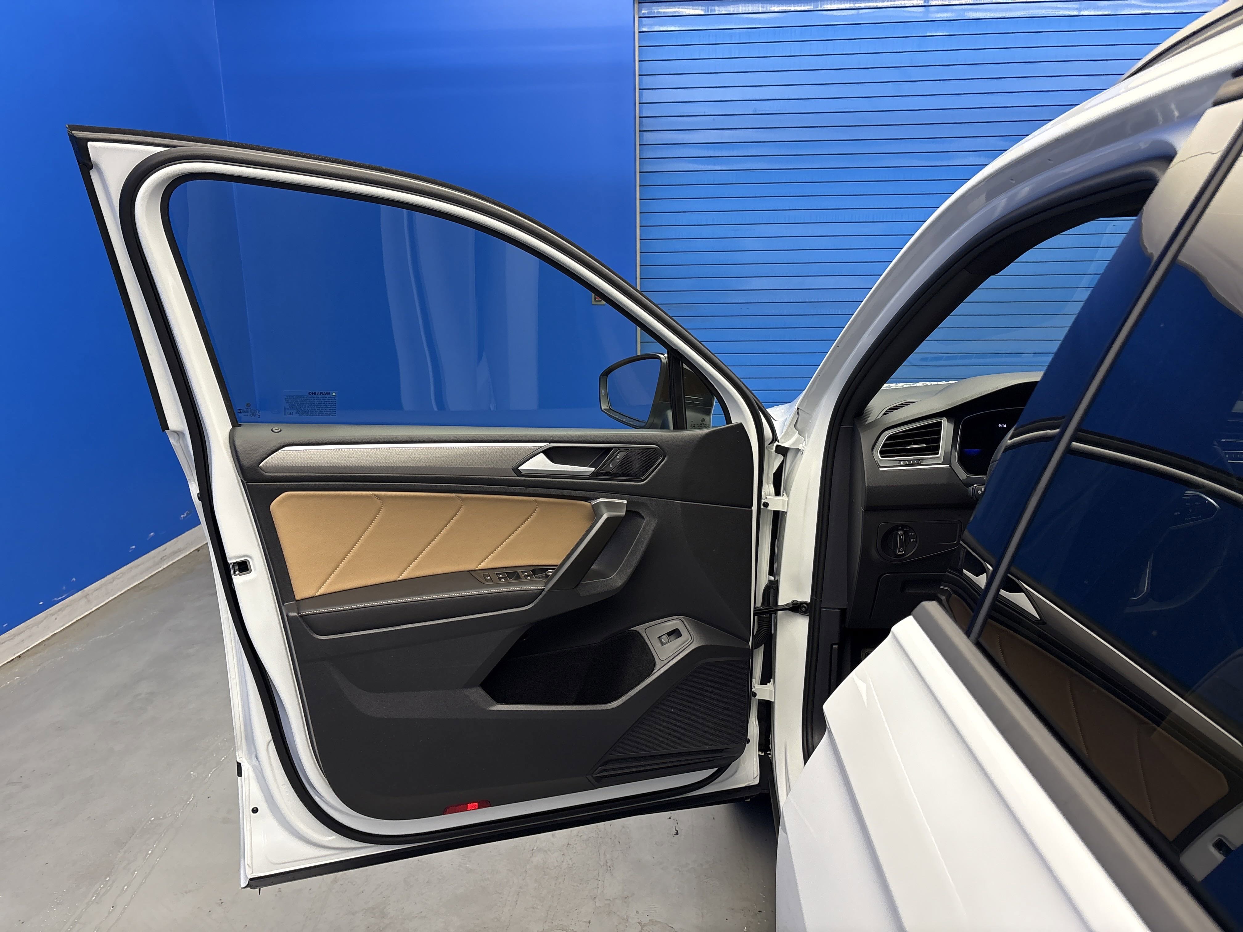 2024 Volkswagen Tiguan SE R-Line Black photo 7