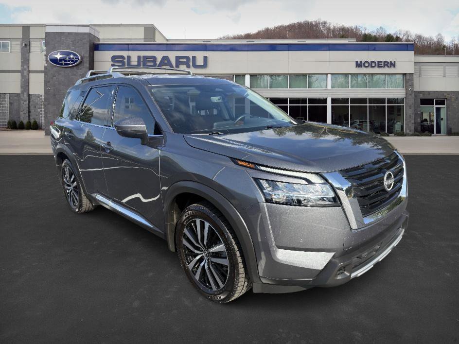 2023 Nissan Pathfinder Platinum photo 3