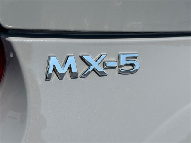 2024 Mazda MX-5 Miata Miata Grand Touring photo 13