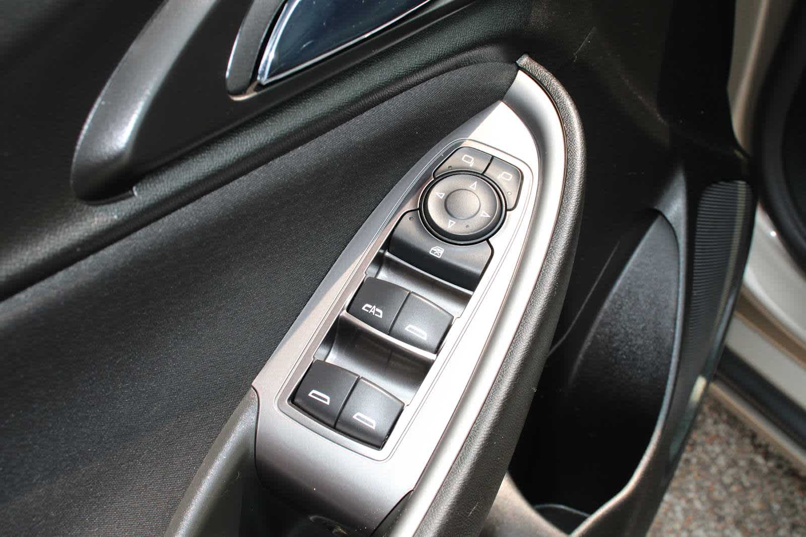 2022 Chevrolet Malibu photo 12