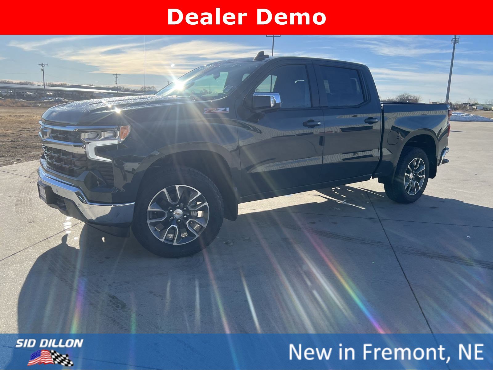 2025 Chevrolet Silverado 1500 LT's photo