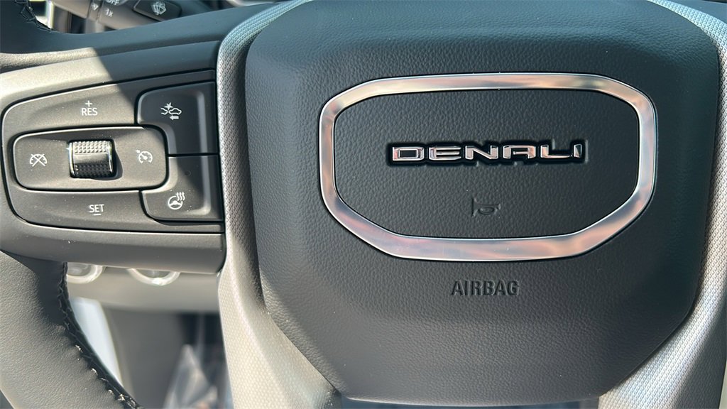 2025 Gmc Sierra 3500 HD Denali photo 19