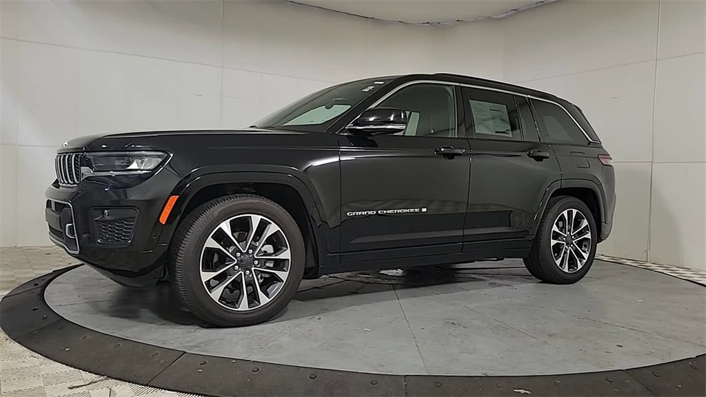 2024 JEEP GRAND CHEROKEE - Image 4