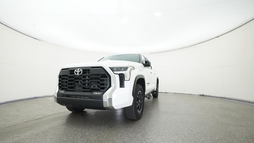 2026 Toyota Tundra SR5 CrewMax photo 3