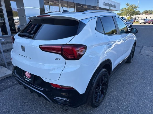 2024 Buick Encore GX Sport Touring photo 8