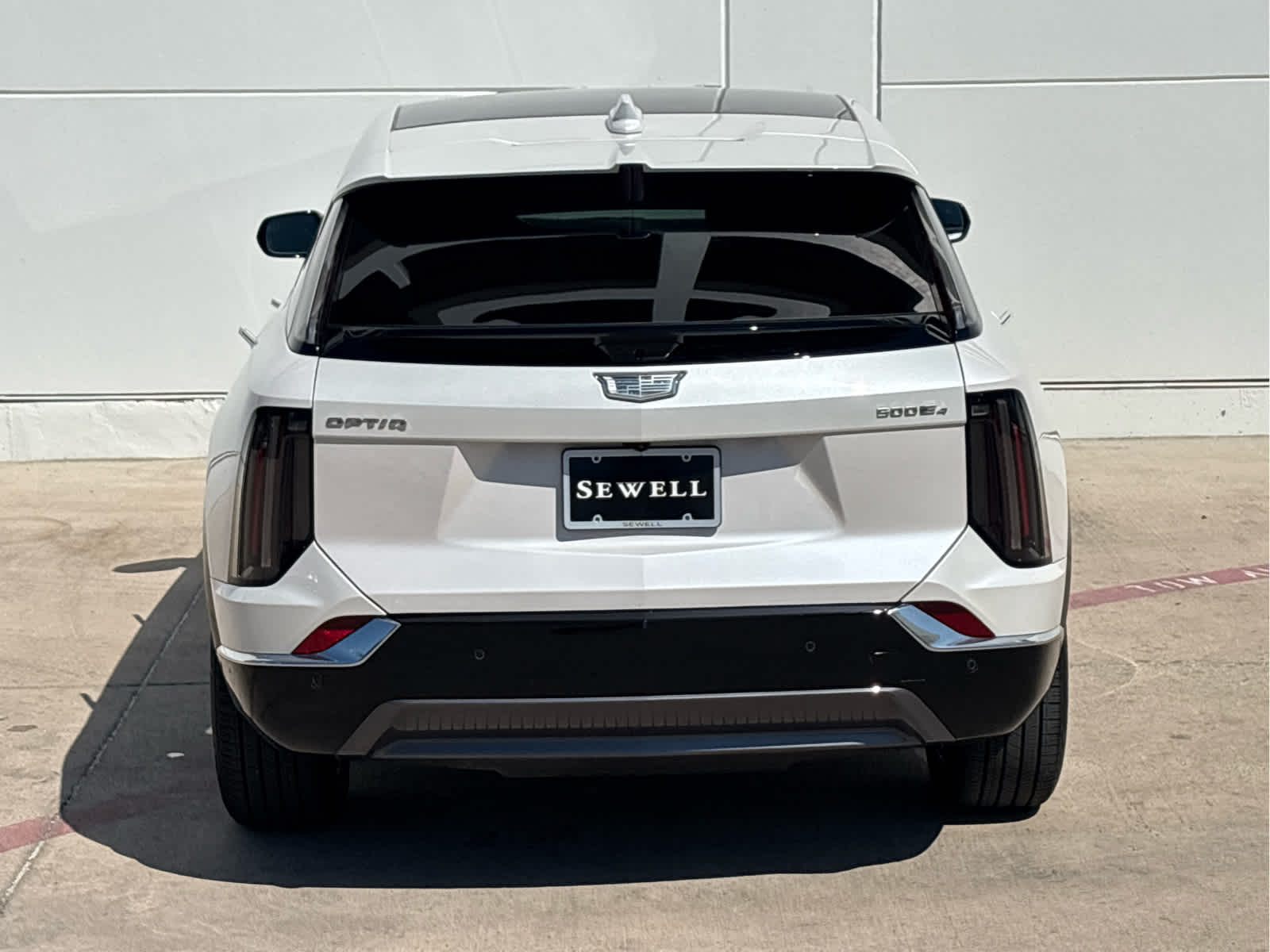 2025 Cadillac Optiq Luxury photo 5