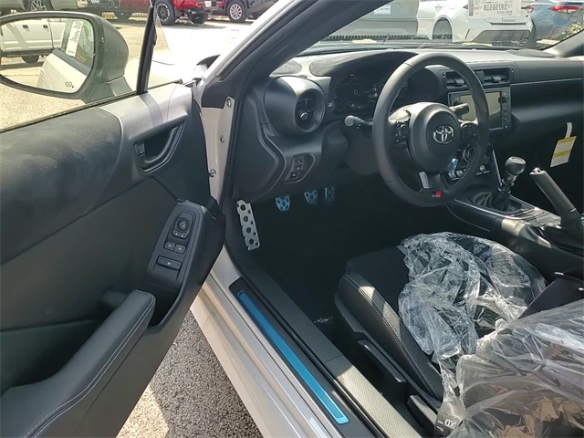 2025 Toyota GR86 Premium photo 9