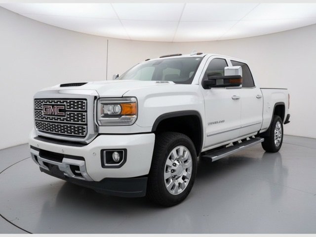 2018 GMC Sierra Denali's photo