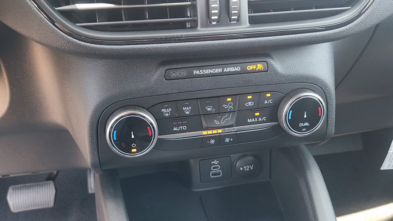 2025 Ford Escape ST-Line photo 16