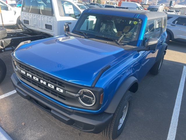 2025 Ford Bronco Base photo 2