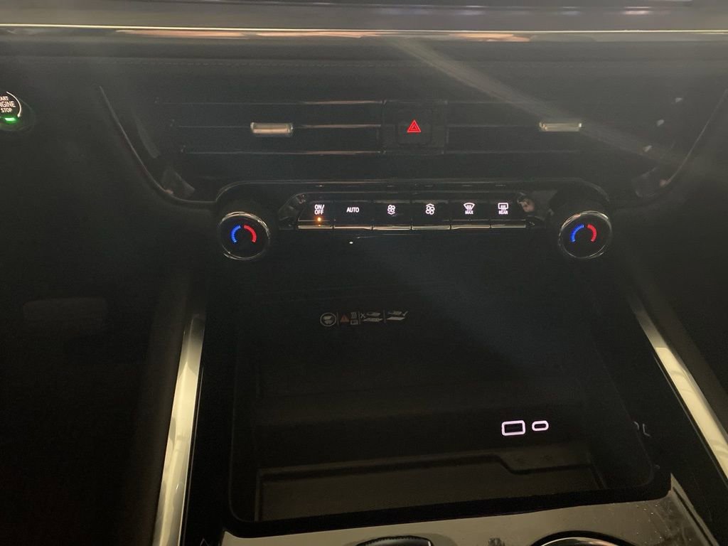 2026 Chevrolet Suburban Z71 photo 3