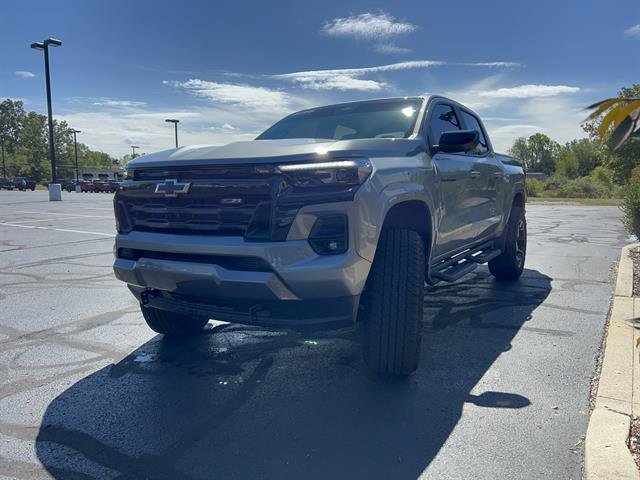 2023 Chevrolet Colorado Z71 photo 3
