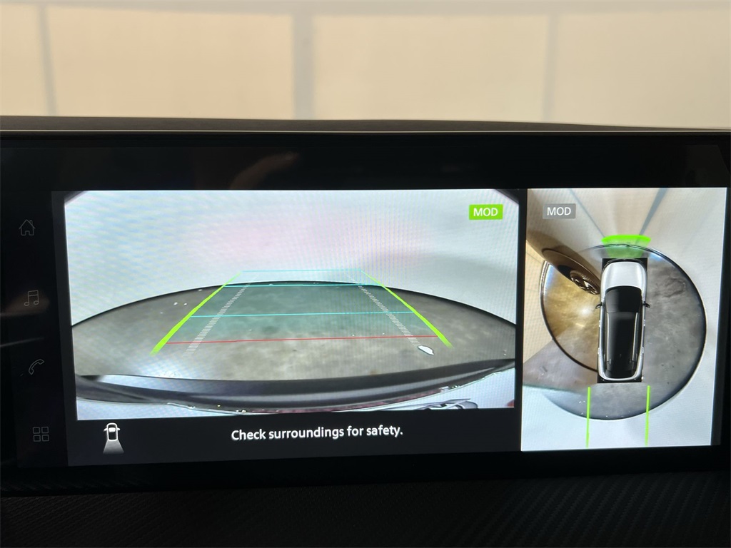 2026 Nissan Kicks SR photo 22