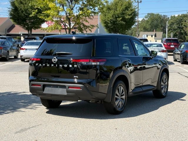 2025 Nissan Pathfinder S photo 4