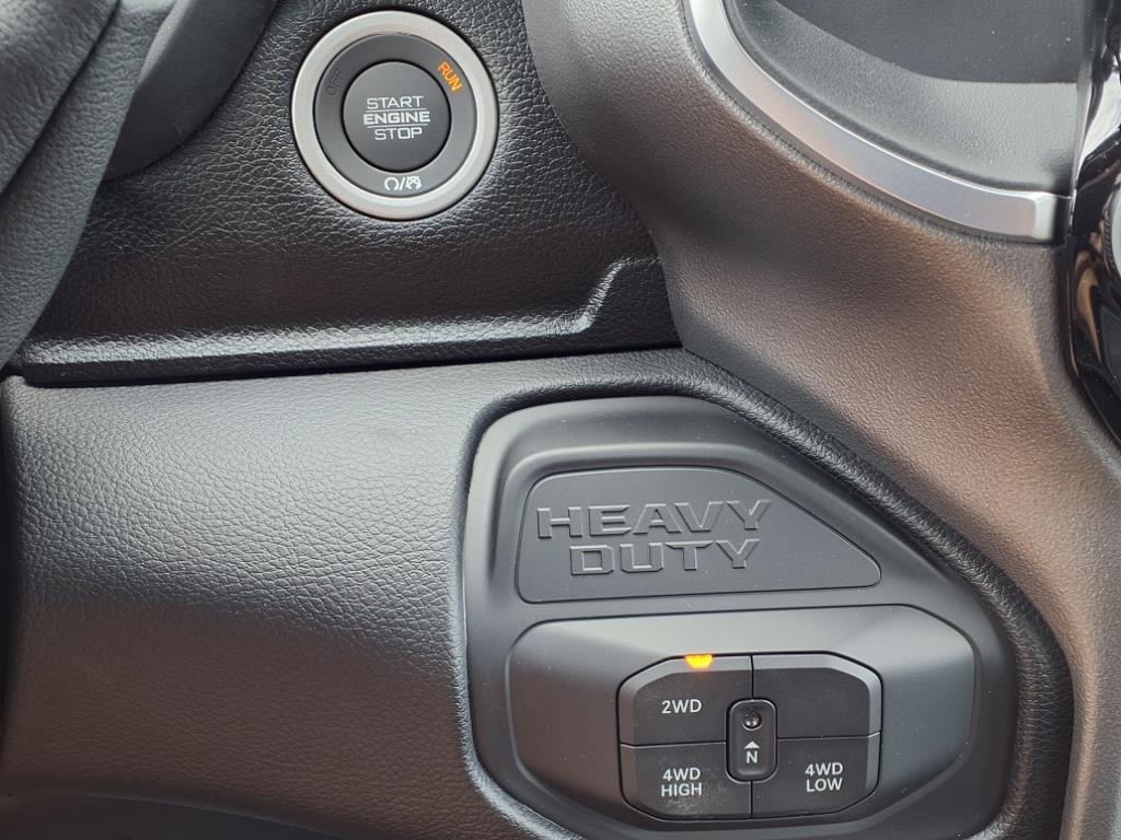 2025 Ram 2500 Big Horn photo 16