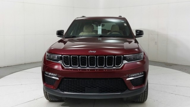Used 2023 RED Jeep Limited image 8