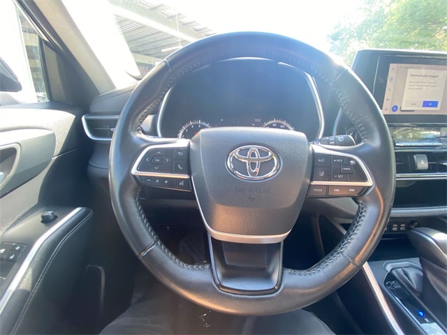 2023 Toyota Highlander XLE photo 5